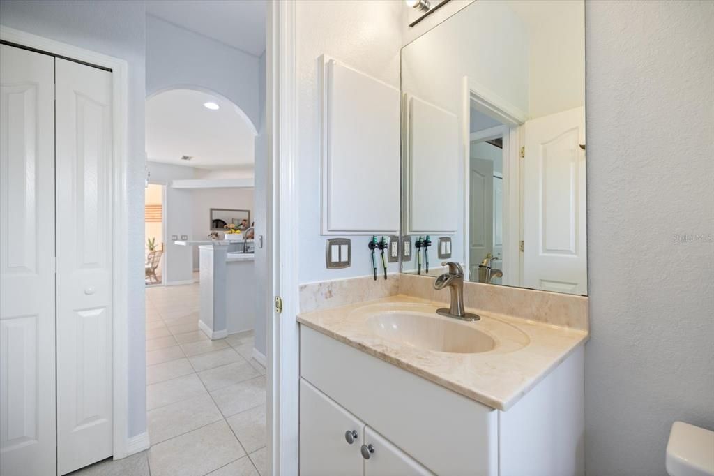 Activo con contrato: $329,900 (3 camas, 2 baños, 1831 Pies cuadrados)