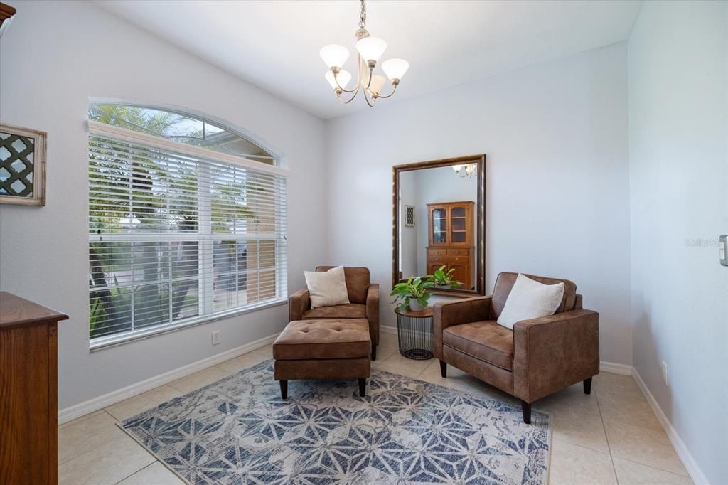 Activo con contrato: $329,900 (3 camas, 2 baños, 1831 Pies cuadrados)