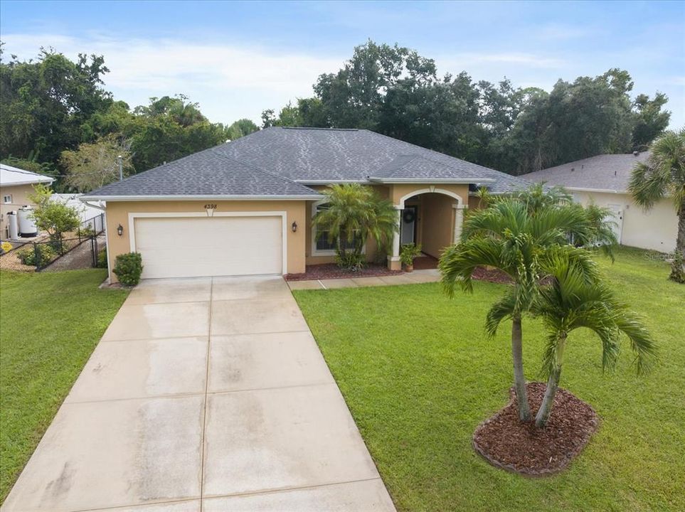 Activo con contrato: $329,900 (3 camas, 2 baños, 1831 Pies cuadrados)