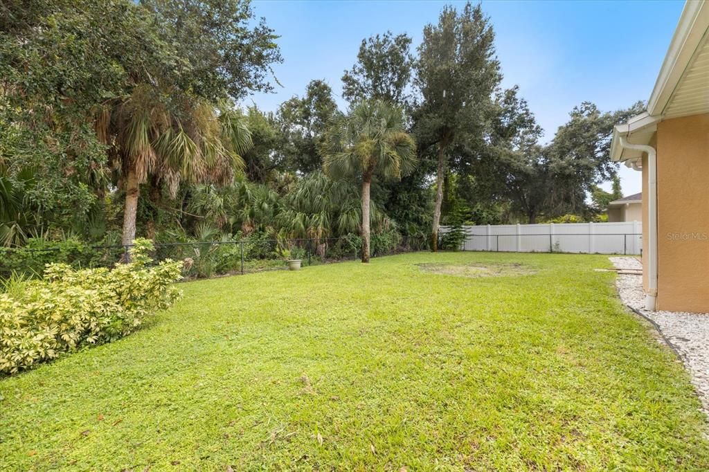 Activo con contrato: $329,900 (3 camas, 2 baños, 1831 Pies cuadrados)