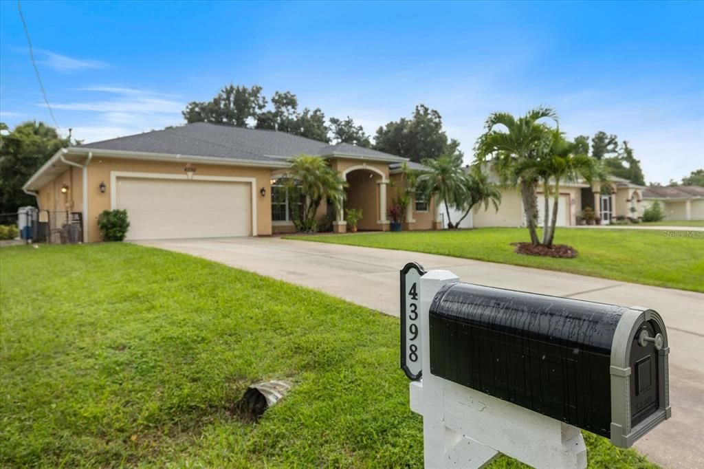 Activo con contrato: $329,900 (3 camas, 2 baños, 1831 Pies cuadrados)