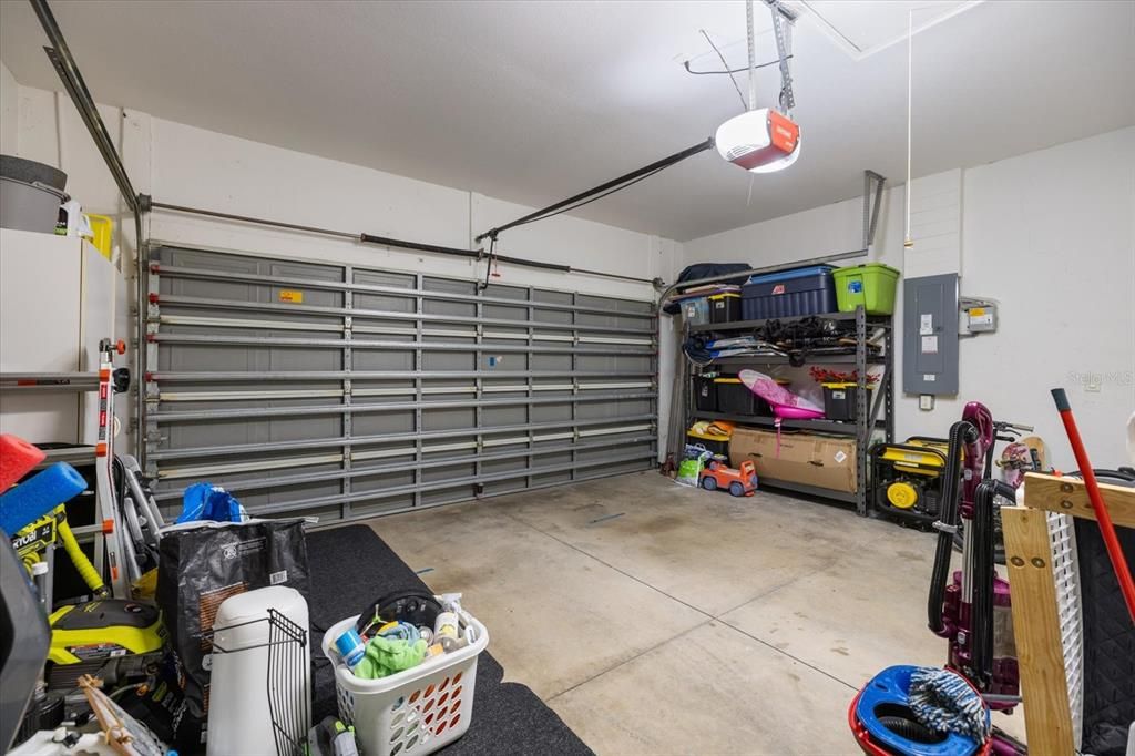 Activo con contrato: $329,900 (3 camas, 2 baños, 1831 Pies cuadrados)