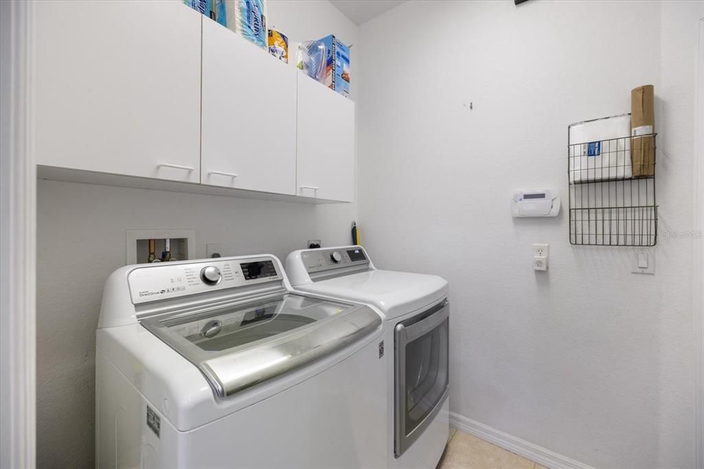 Activo con contrato: $329,900 (3 camas, 2 baños, 1831 Pies cuadrados)