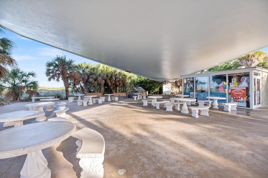 Activo con contrato: $329,900 (3 camas, 2 baños, 1831 Pies cuadrados)