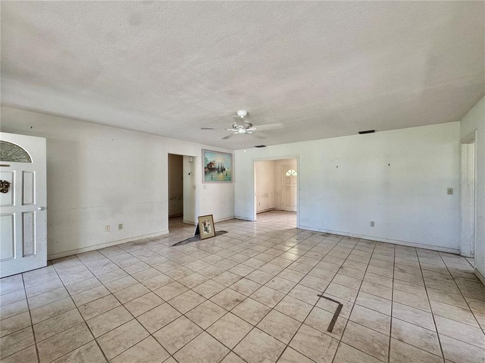 Active With Contract: $509,000 (2 beds, 2 baths, 1623 Square Feet)