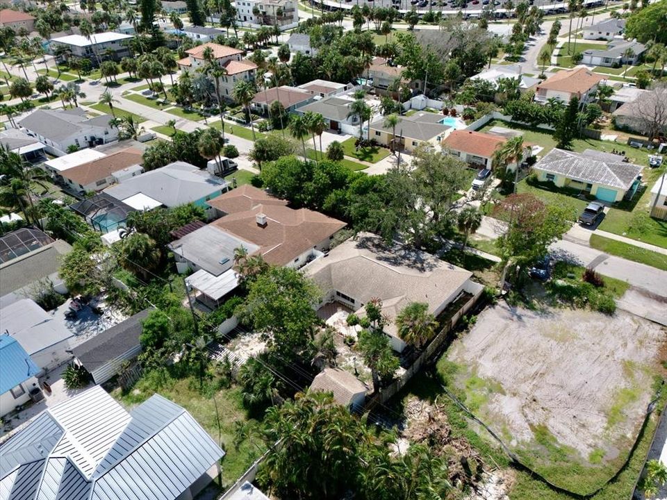 Active With Contract: $509,000 (2 beds, 2 baths, 1623 Square Feet)