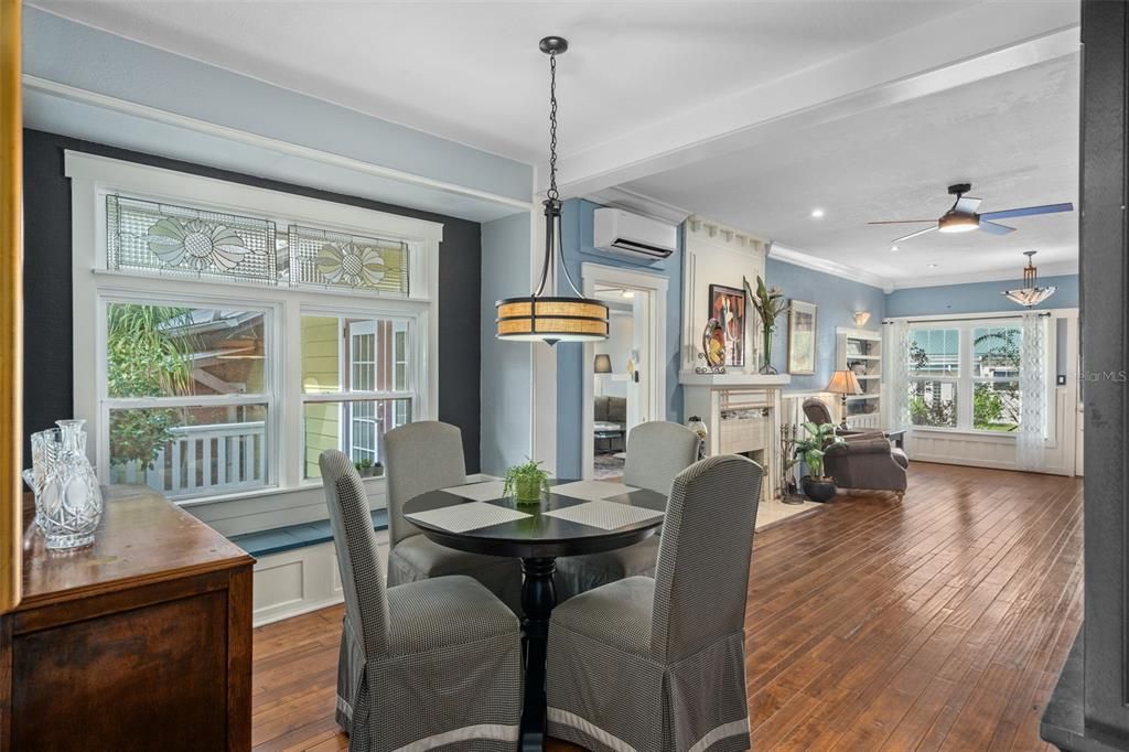 合同活跃: $419,000 (3 贝兹, 2 浴室, 1830 平方英尺)