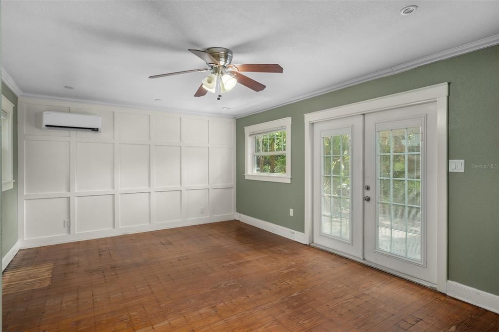 合同活跃: $419,000 (3 贝兹, 2 浴室, 1830 平方英尺)