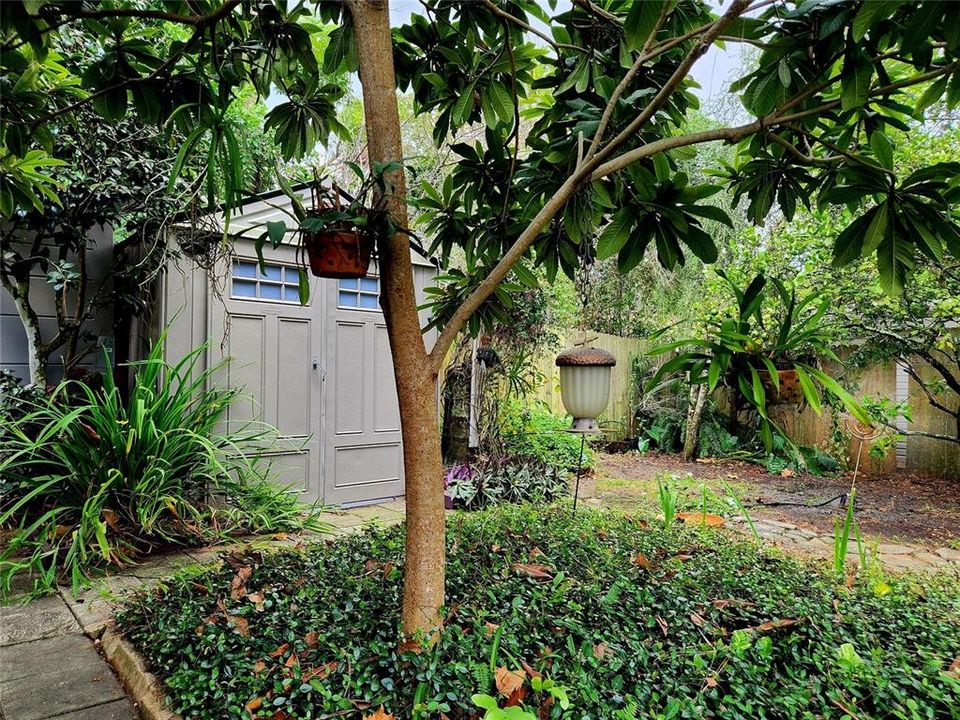 合同活跃: $419,000 (3 贝兹, 2 浴室, 1830 平方英尺)