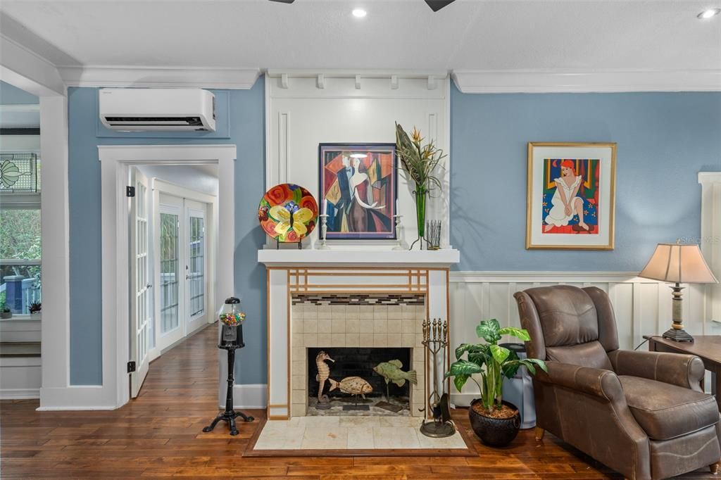 合同活跃: $419,000 (3 贝兹, 2 浴室, 1830 平方英尺)