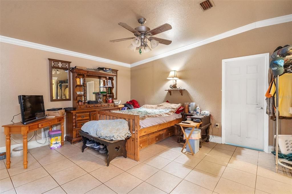 待售: $1,300,000 (3 贝兹, 2 浴室, 1984 平方英尺)