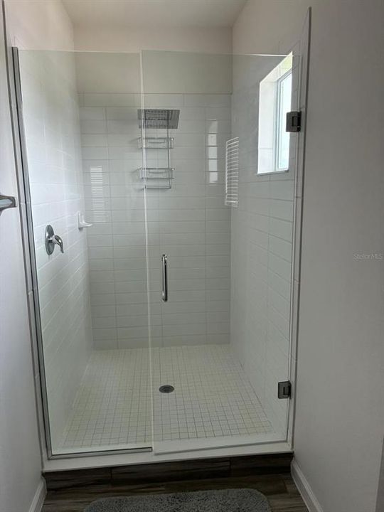 合同活跃: $641,000 (7 贝兹, 6 浴室, 4084 平方英尺)