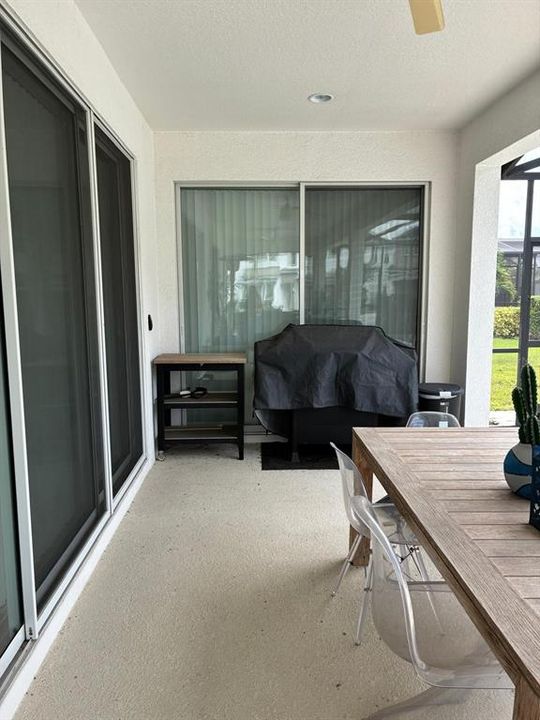 合同活跃: $641,000 (7 贝兹, 6 浴室, 4084 平方英尺)