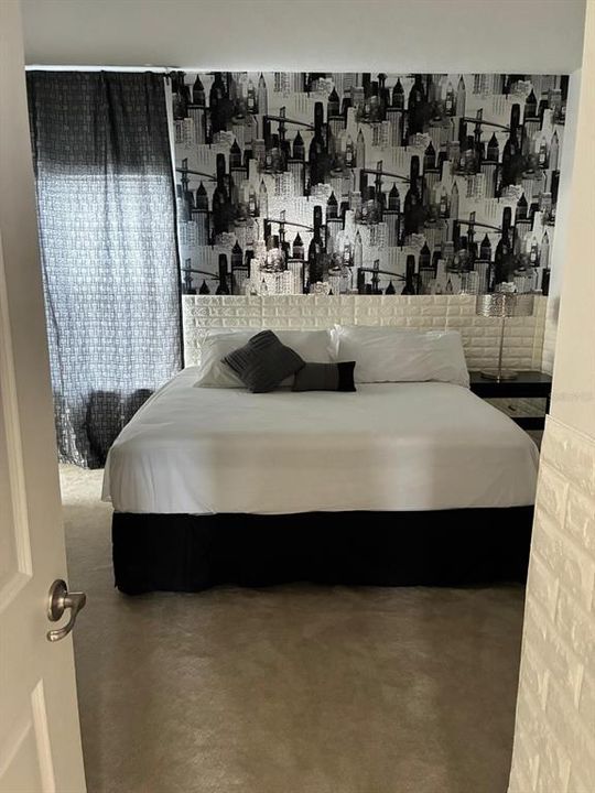 合同活跃: $641,000 (7 贝兹, 6 浴室, 4084 平方英尺)