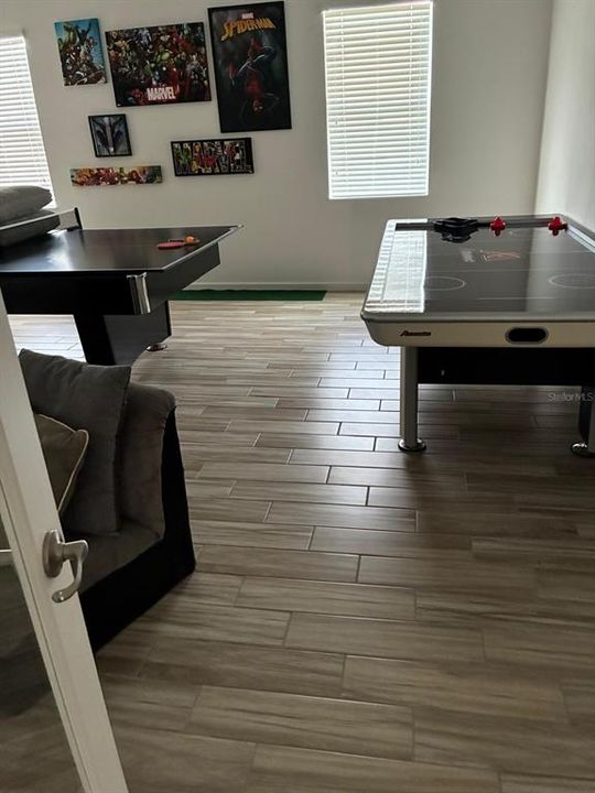 合同活跃: $641,000 (7 贝兹, 6 浴室, 4084 平方英尺)