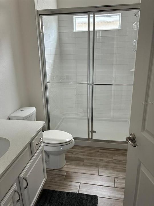 合同活跃: $641,000 (7 贝兹, 6 浴室, 4084 平方英尺)