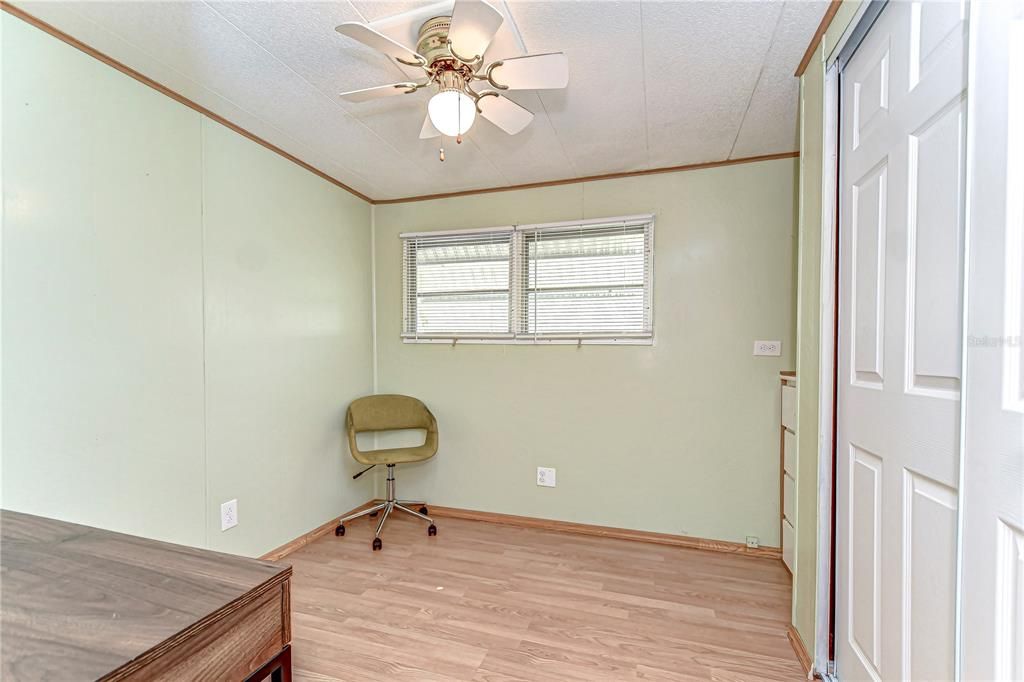 For Sale: $85,000 (2 beds, 1 baths, 684 Square Feet)