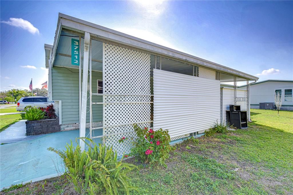 For Sale: $85,000 (2 beds, 1 baths, 684 Square Feet)