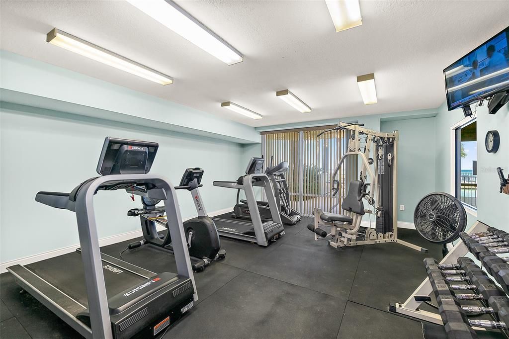 For Sale: $675,000 (3 beds, 3 baths, 2325 Square Feet)