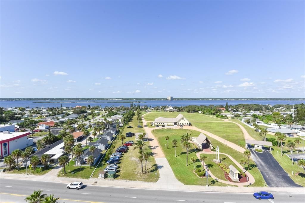 For Sale: $675,000 (3 beds, 3 baths, 2325 Square Feet)