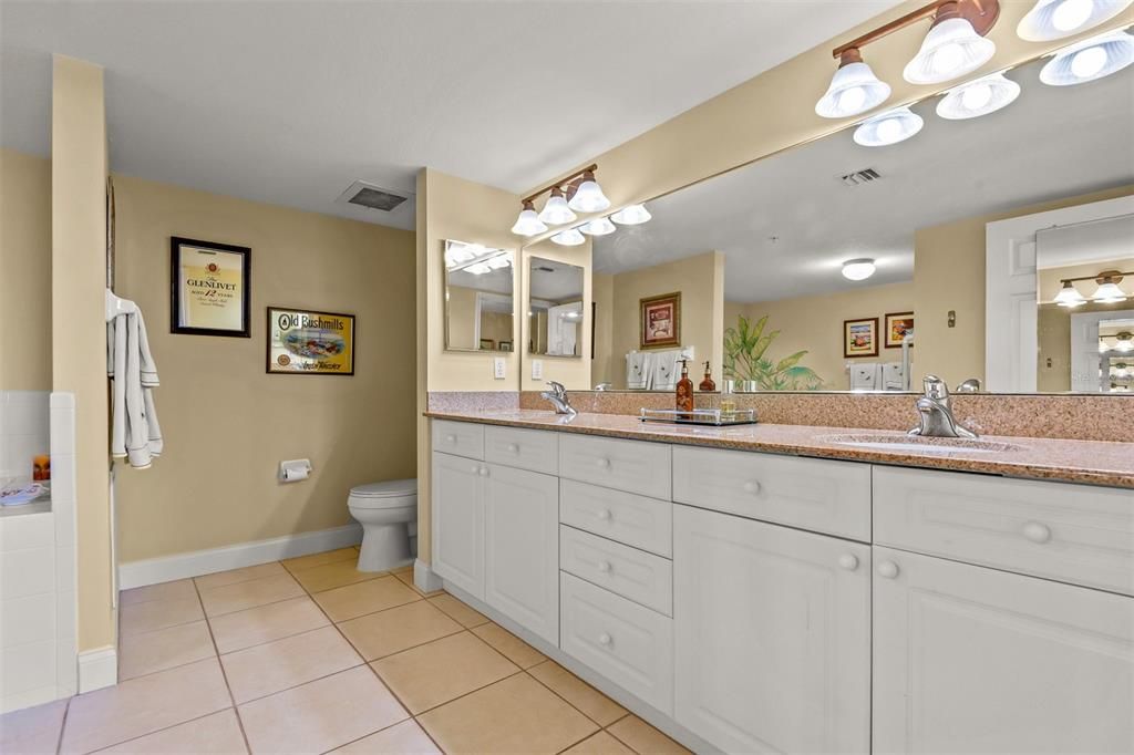 For Sale: $675,000 (3 beds, 3 baths, 2325 Square Feet)