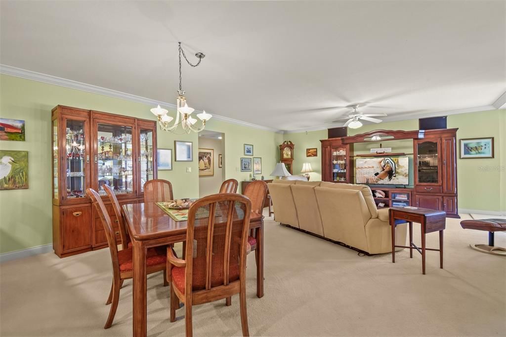 For Sale: $675,000 (3 beds, 3 baths, 2325 Square Feet)