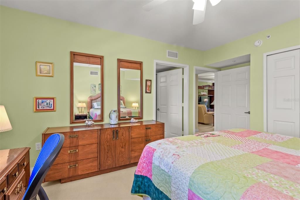 For Sale: $675,000 (3 beds, 3 baths, 2325 Square Feet)