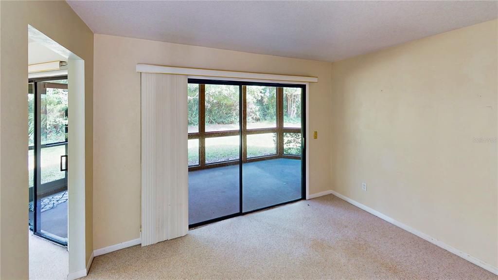 For Sale: $174,900 (2 beds, 2 baths, 1098 Square Feet)