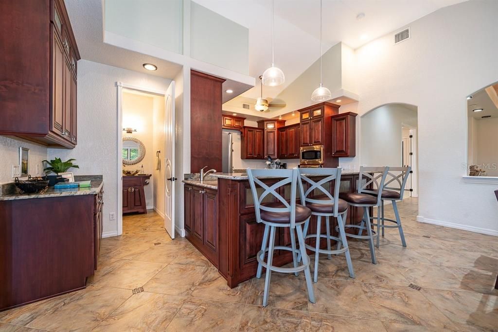 For Rent: $3,799 (3 beds, 2 baths, 2750 Square Feet)