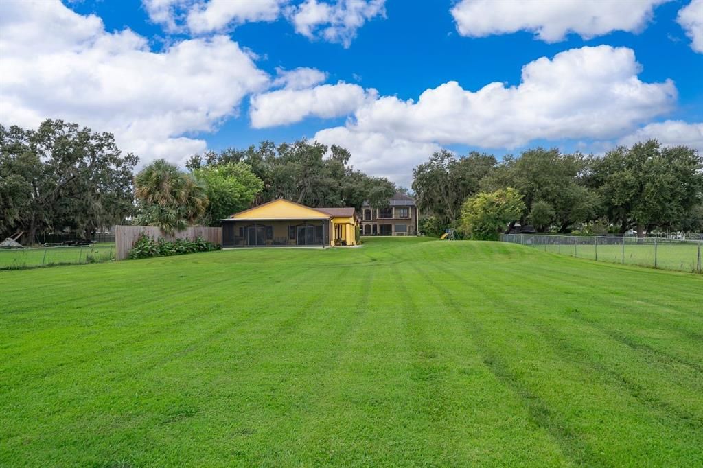 For Rent: $3,799 (3 beds, 2 baths, 2750 Square Feet)