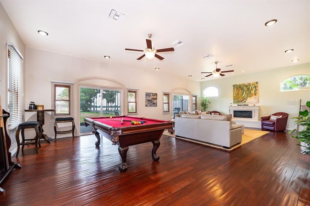 For Rent: $3,799 (3 beds, 2 baths, 2750 Square Feet)