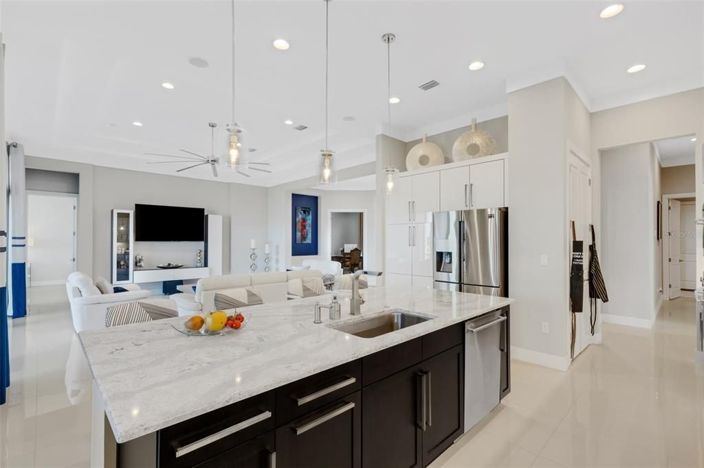 For Sale: $1,399,000 (3 beds, 4 baths, 3663 Square Feet)