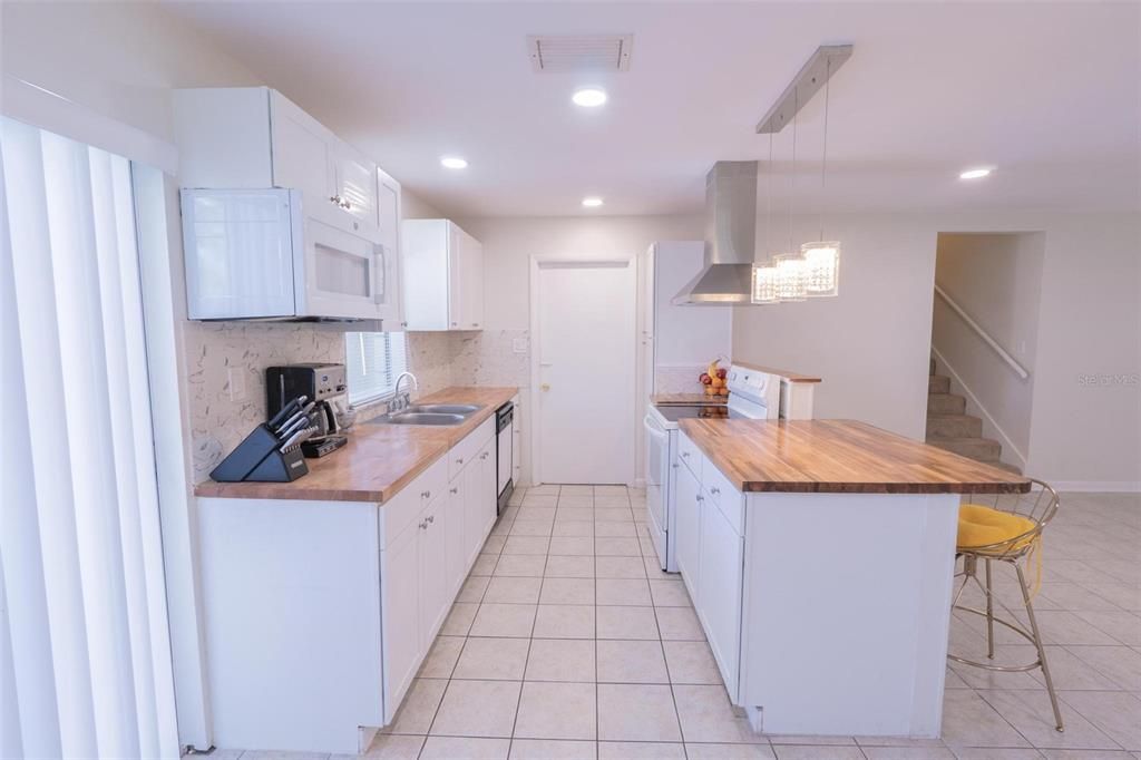 En Venta: $190,000 (3 camas, 2 baños, 1272 Pies cuadrados)