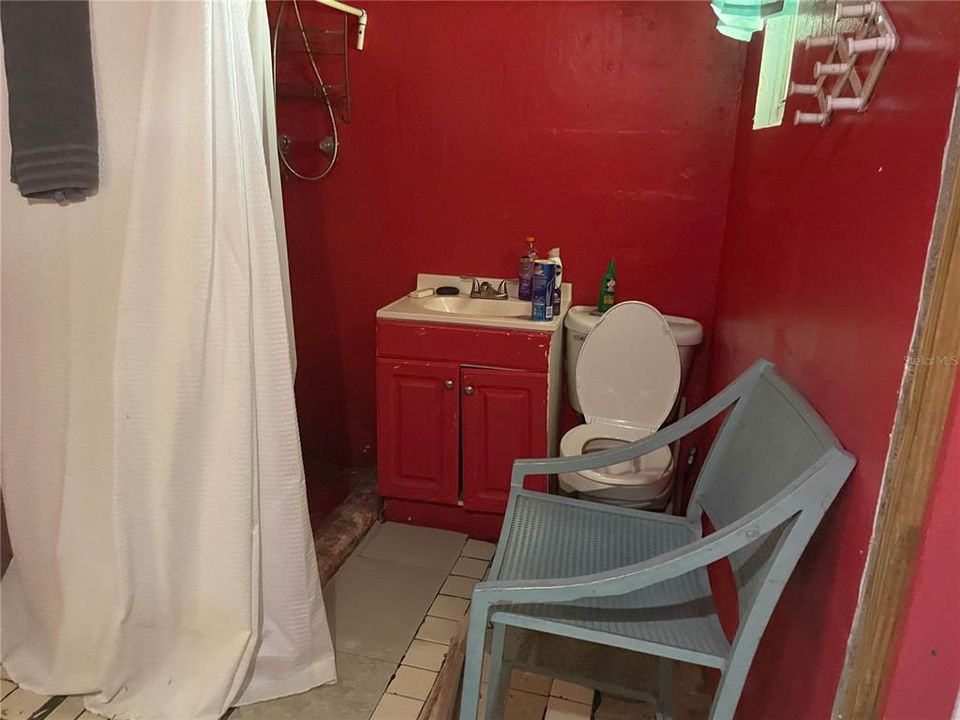 待售: $165,000 (1 贝兹, 1 浴室, 1092 平方英尺)