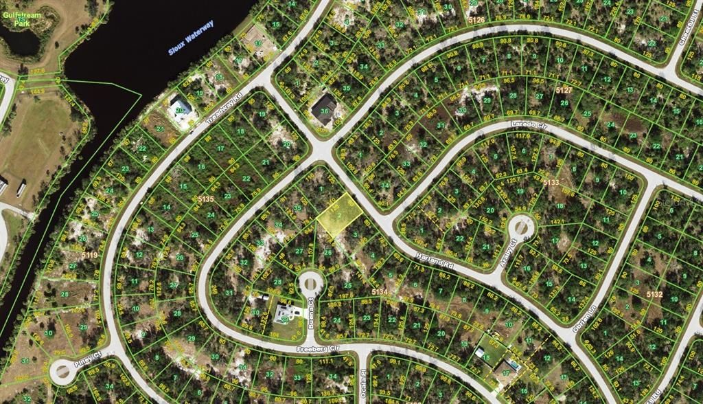 Activo con contrato: $18,500 (0.23 acres)