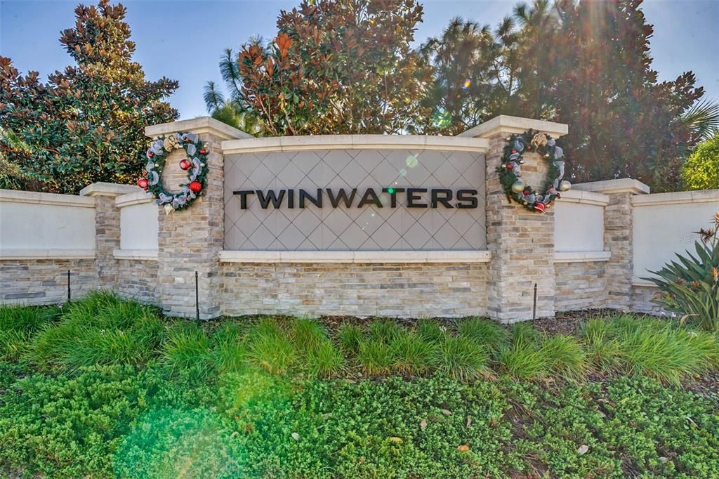 For Sale: $1,000,000 (5 beds, 4 baths, 3863 Square Feet)