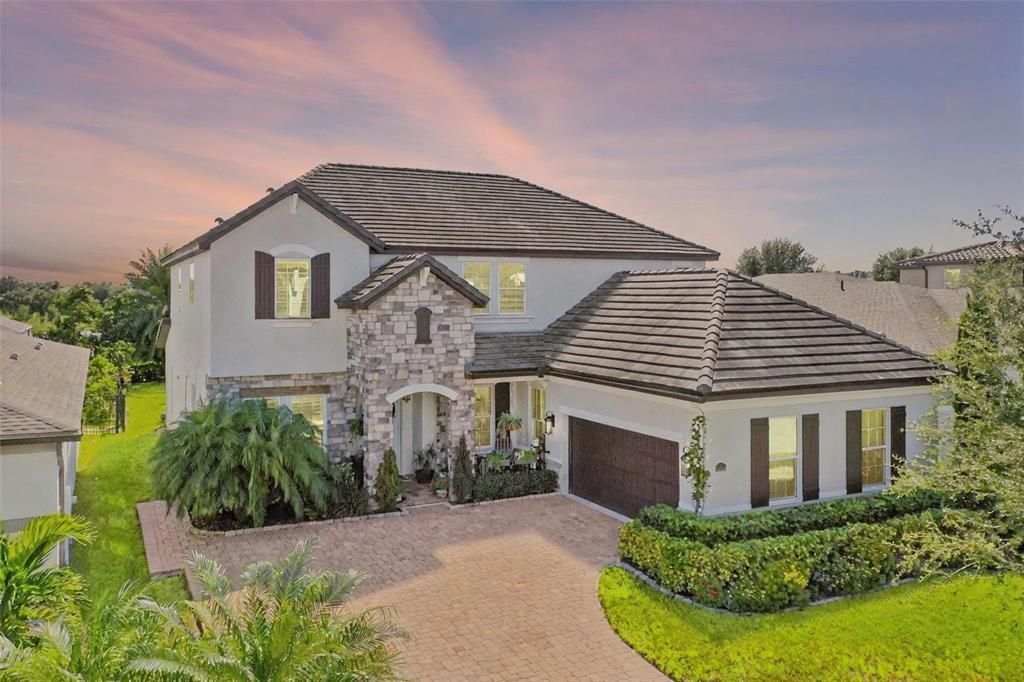 For Sale: $1,000,000 (5 beds, 4 baths, 3863 Square Feet)