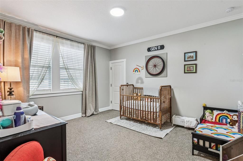 For Sale: $1,000,000 (5 beds, 4 baths, 3863 Square Feet)