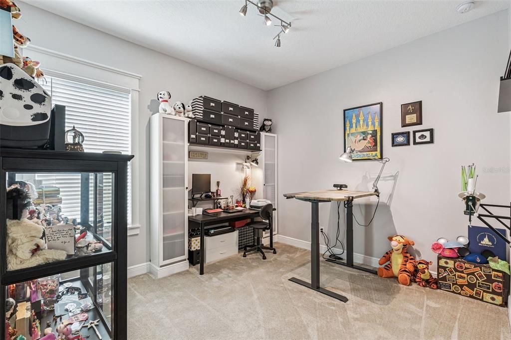 For Sale: $1,000,000 (5 beds, 4 baths, 3863 Square Feet)