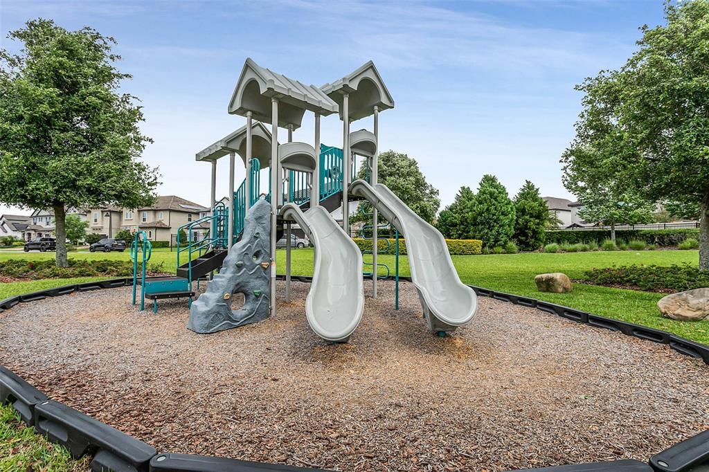 For Sale: $1,000,000 (5 beds, 4 baths, 3863 Square Feet)