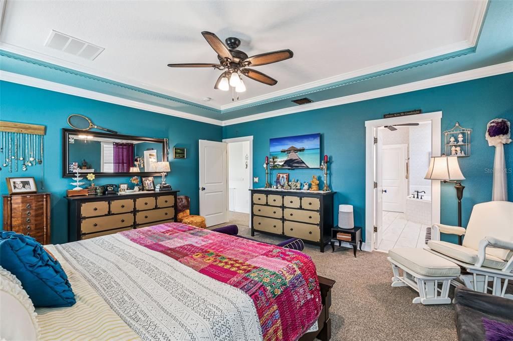 For Sale: $1,000,000 (5 beds, 4 baths, 3863 Square Feet)