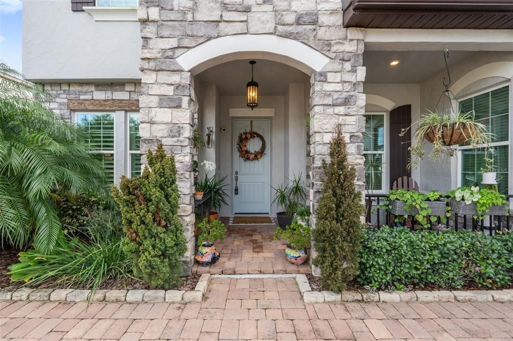 For Sale: $1,000,000 (5 beds, 4 baths, 3863 Square Feet)