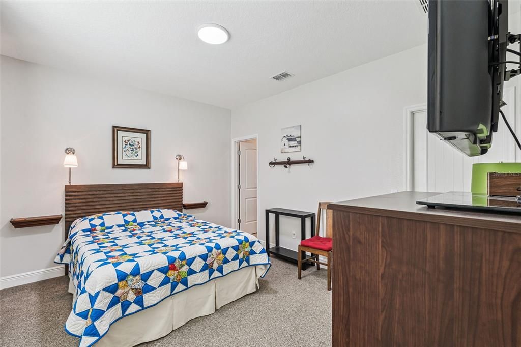 For Sale: $1,000,000 (5 beds, 4 baths, 3863 Square Feet)