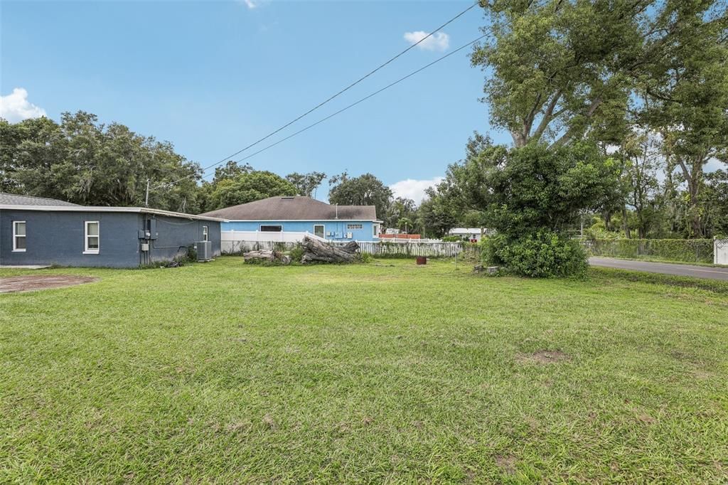 Active With Contract: $170,000 (3 beds, 1 baths, 1064 Square Feet)