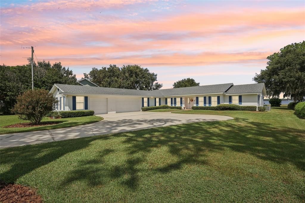 For Sale: $895,000 (3 beds, 2 baths, 2322 Square Feet)