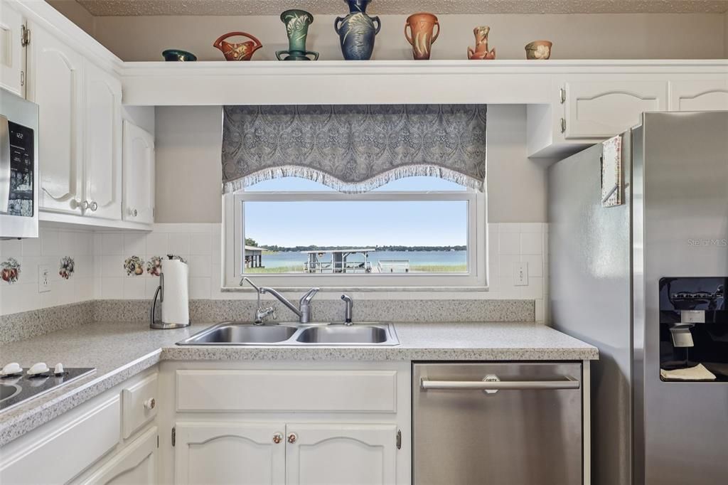 For Sale: $895,000 (3 beds, 2 baths, 2322 Square Feet)