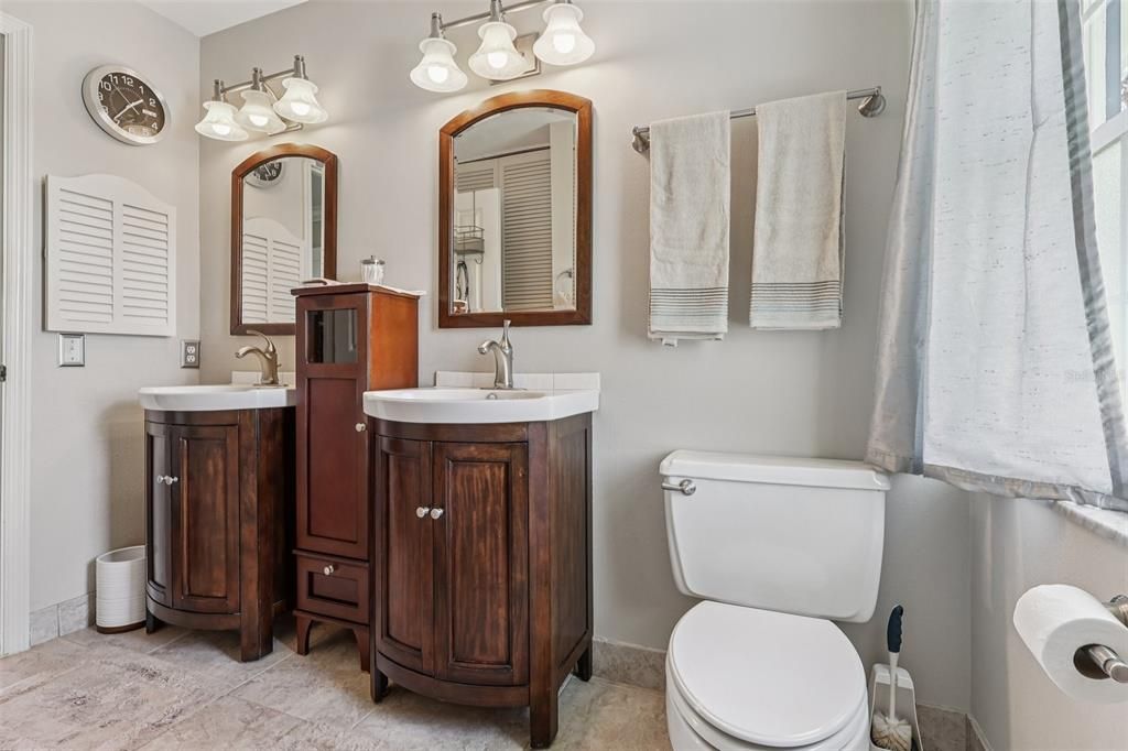 For Sale: $895,000 (3 beds, 2 baths, 2322 Square Feet)