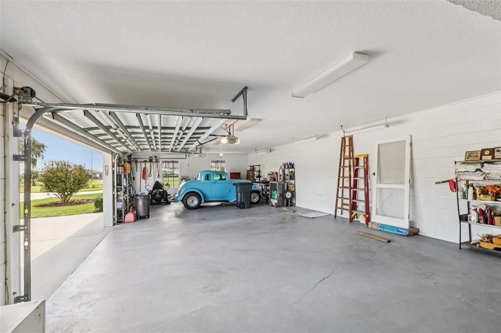 For Sale: $895,000 (3 beds, 2 baths, 2322 Square Feet)