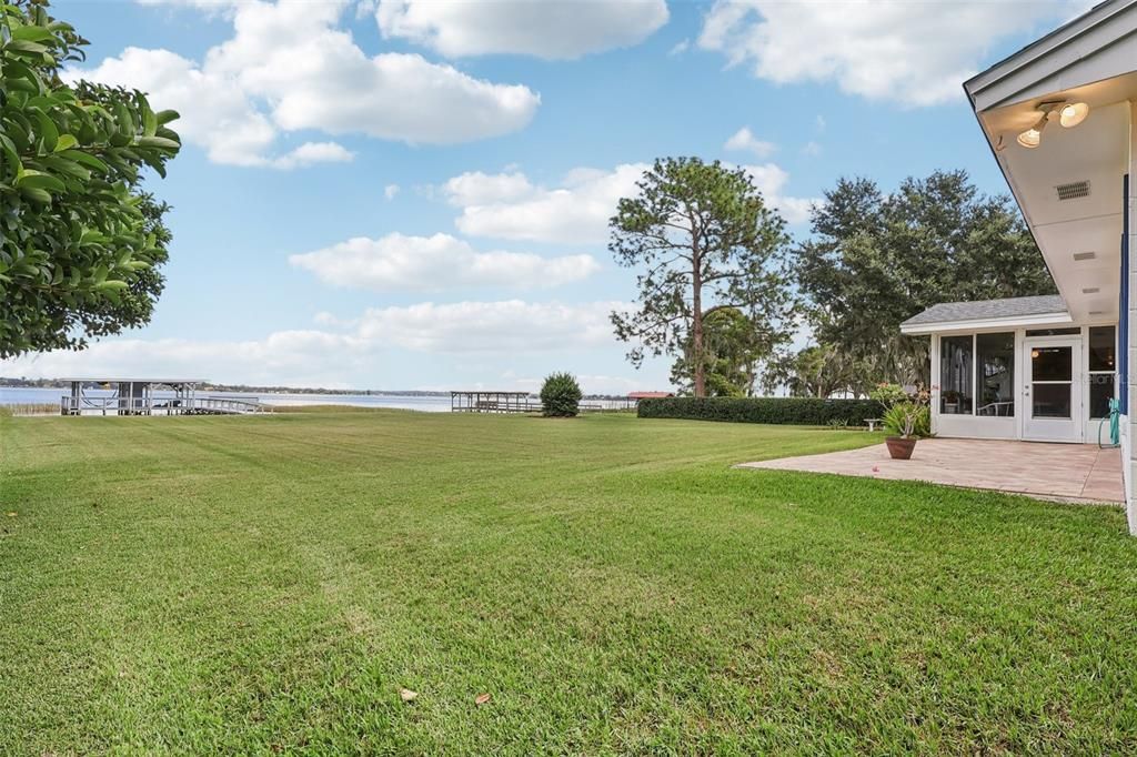 For Sale: $895,000 (3 beds, 2 baths, 2322 Square Feet)