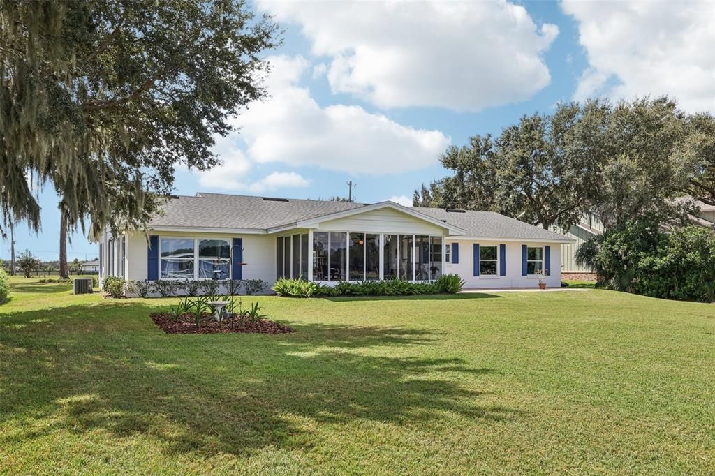 For Sale: $895,000 (3 beds, 2 baths, 2322 Square Feet)